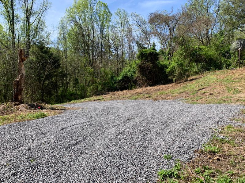 3523 Triple Oak St, Rockford, TN 37853