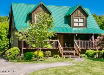 3525 Autumn Woods Ln, Sevierville, TN 37862