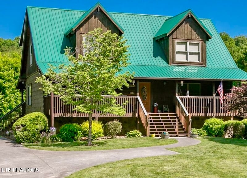 3525 Autumn Woods Ln, Sevierville, TN 37862