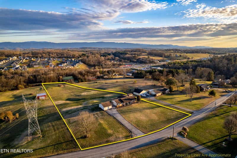 3526 Ridgeway Tr, Maryville, TN 37801