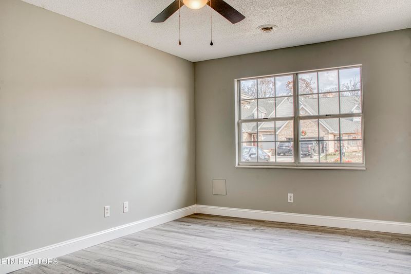 3527 Laurel View Rd, Knoxville, TN 37917