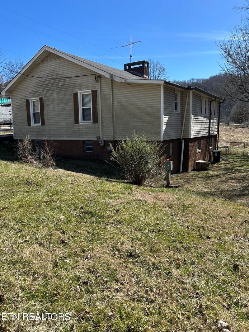 3528 Highway 61, Luttrell, TN 37779