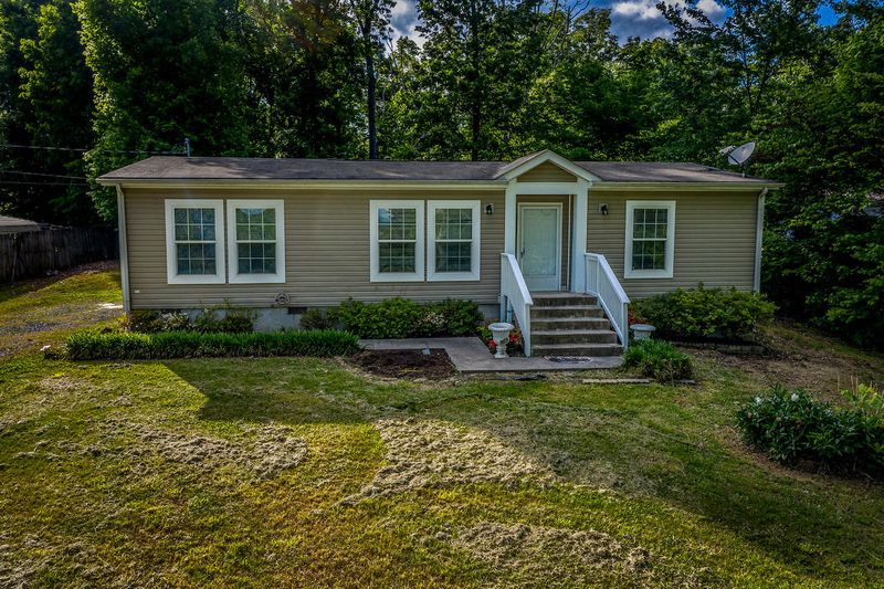 3529 Clear Springs Rd, Mascot, TN 37806