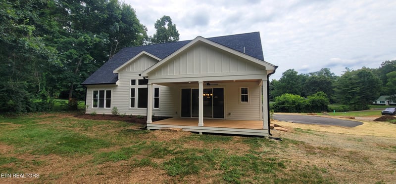 3529 Ginn Farm Dr, Knoxville, TN 37920