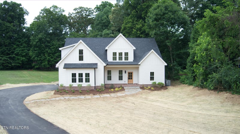 3529 Ginn Farm Dr, Knoxville, TN 37920