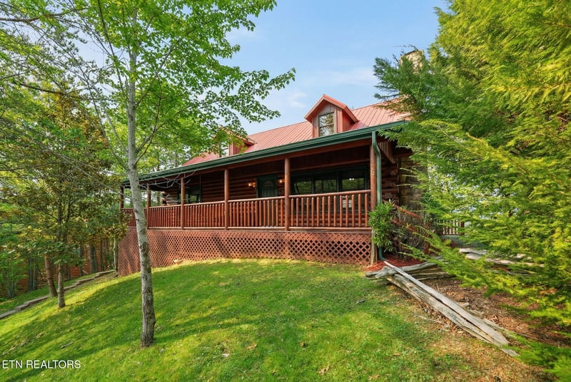 3529 Peggy Ln, Pigeon Forge, TN 37863