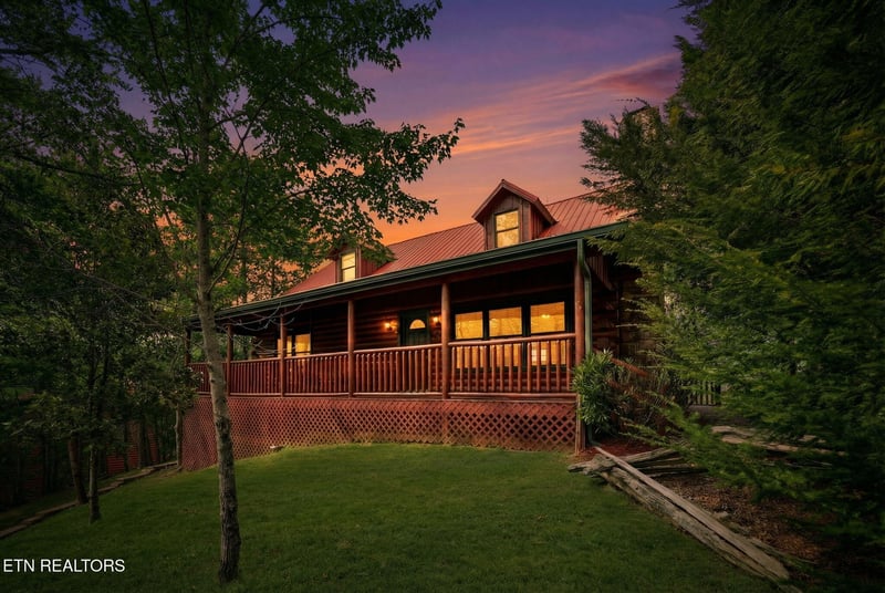 3529 Peggy Ln, Pigeon Forge, TN 37863