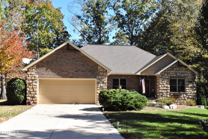 353 Beachwood Dr, Fairfield Glade, TN 38558