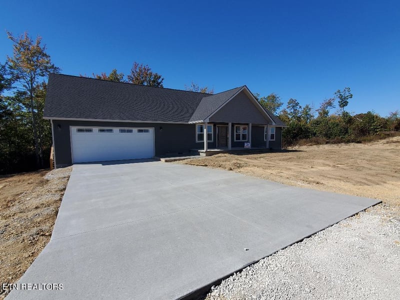 353 Ragland Private Dr, Huntsville, TN 37756
