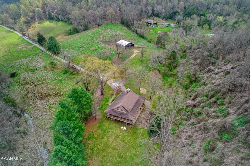 3531 Laws Chapel Rd, Maryville, TN 37803