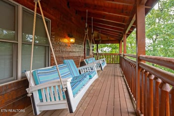3531 Peggy Ln, Pigeon Forge, TN 37863