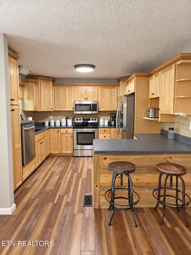 3537 Raines Ln, Knoxville, TN 37920