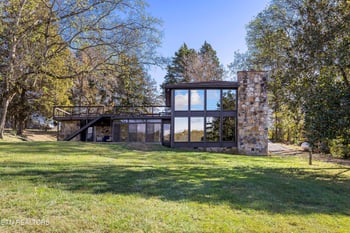 3538 Light Pink Rd, Louisville, TN 37777