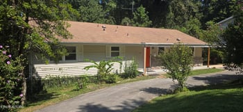 354 East Dr, Oak Ridge, TN 37830