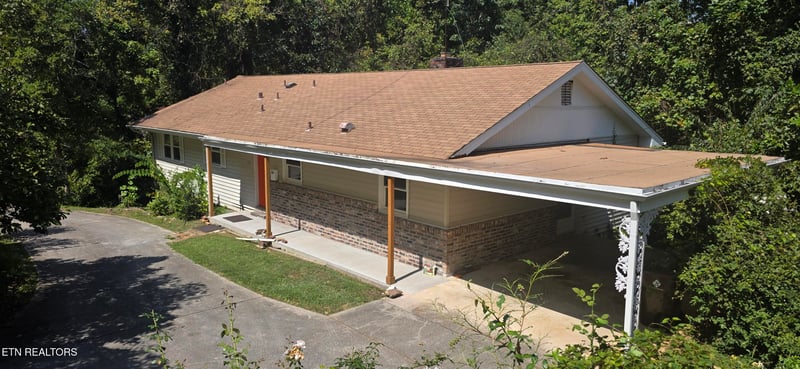 354 East Dr, Oak Ridge, TN 37830