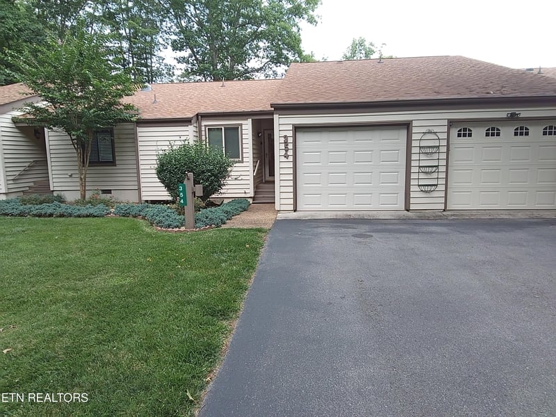 354 Lake Catherine Ln, Fairfield Glade, TN 38558