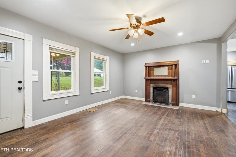 354 Nash Rd, Knoxville, TN 37914