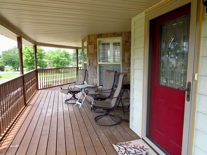 355 Chrysler Ln, Powell, TN 37849