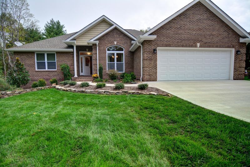 355 Mingo Way, Loudon, TN 37774
