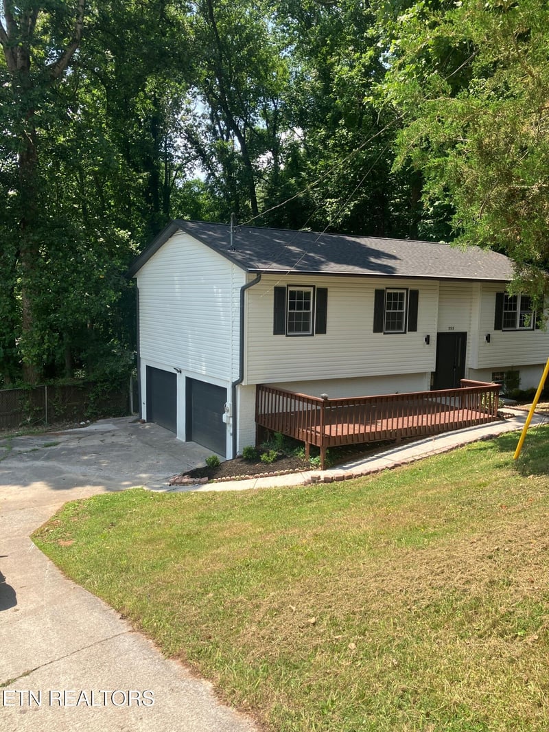 355 Walnut Valley Rd, Clinton, TN 37716