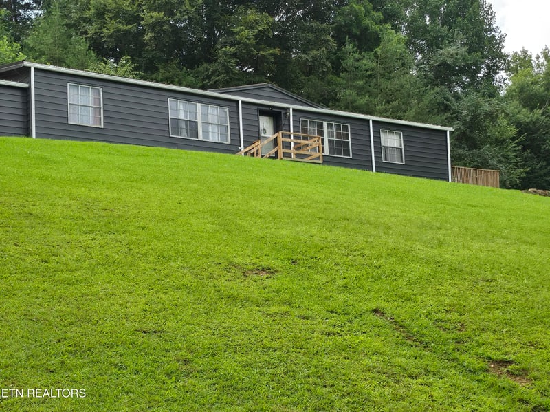 3552 Straight Fork Rd, Pioneer, TN 37847