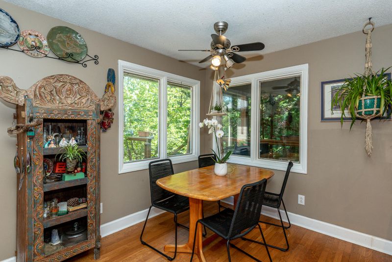 3555 Light Pink Rd, Louisville, TN 37777