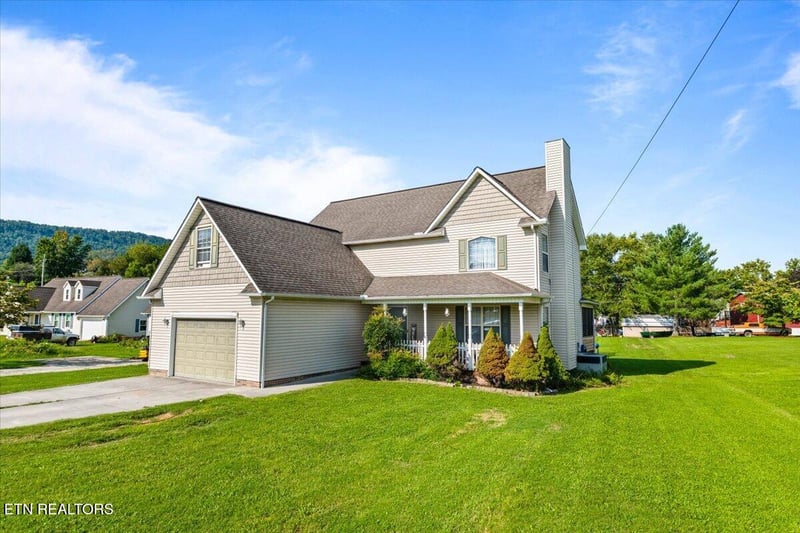 356 Elkins Rd, Jacksboro, TN 37757