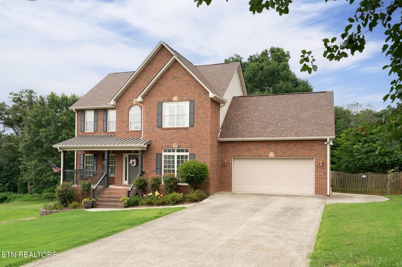 3560 Hirst Cir, Lenoir City, TN 37772