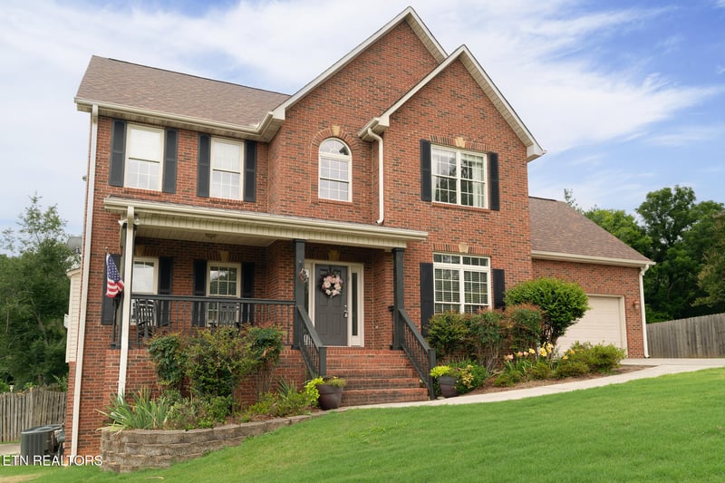 3560 Hirst Cir, Lenoir City, TN 37772