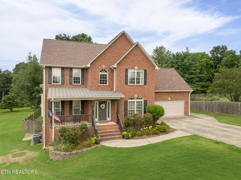 3560 Hirst Cir, Lenoir City, TN 37772