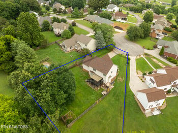 3560 Hirst Cir, Lenoir City, TN 37772