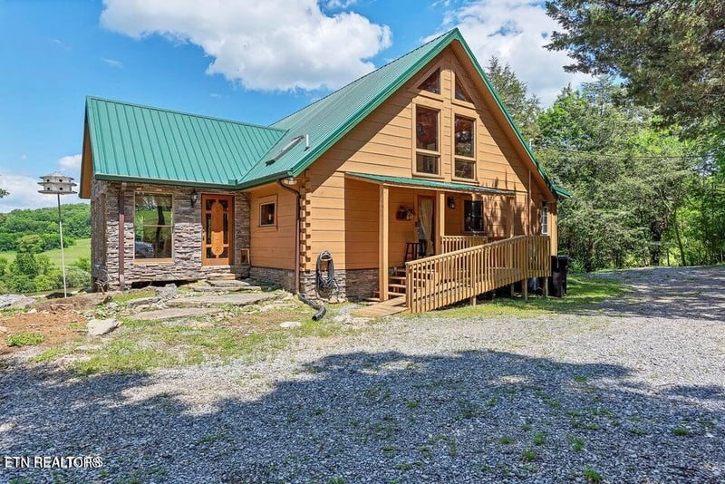 3560 Old Lowe's Ferry Rd, Louisville, TN 37777