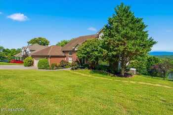 3562 Touchstone Dr, Maryville, TN 37801