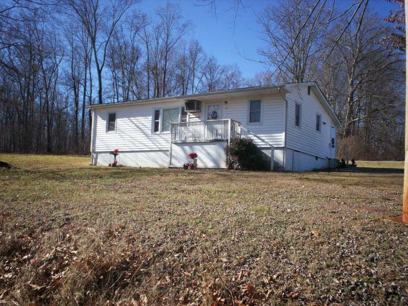 3563 Clear Springs Rd, Mascot, TN 37806