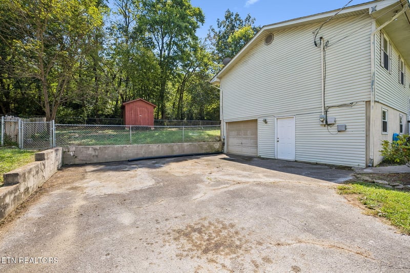357 Hidden Valley Cir, Seymour, TN 37865