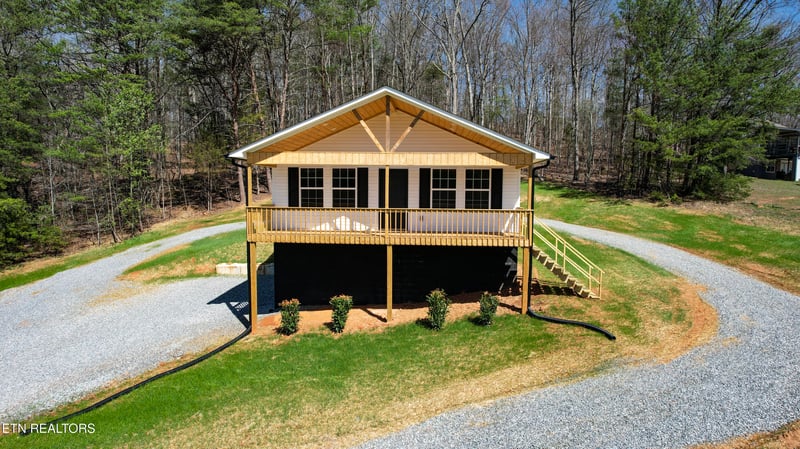 357 Jd Farm Rd, Tellico Plains, TN 37385