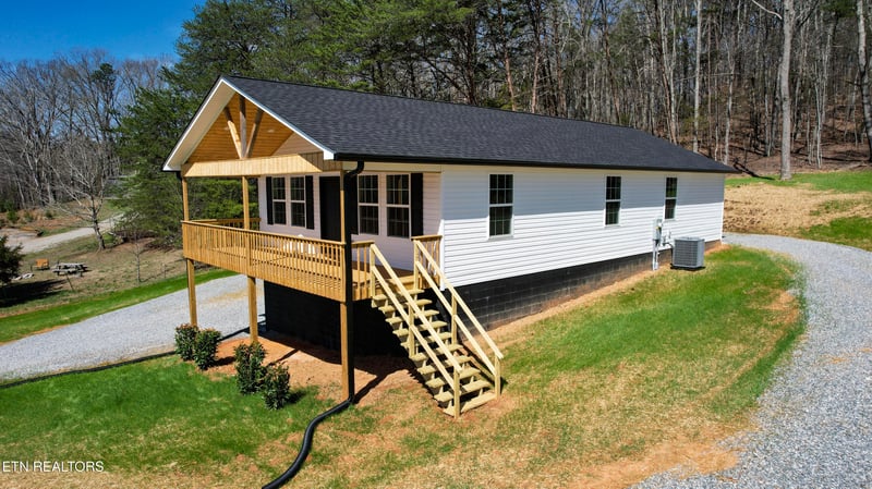357 Jd Farm Rd, Tellico Plains, TN 37385