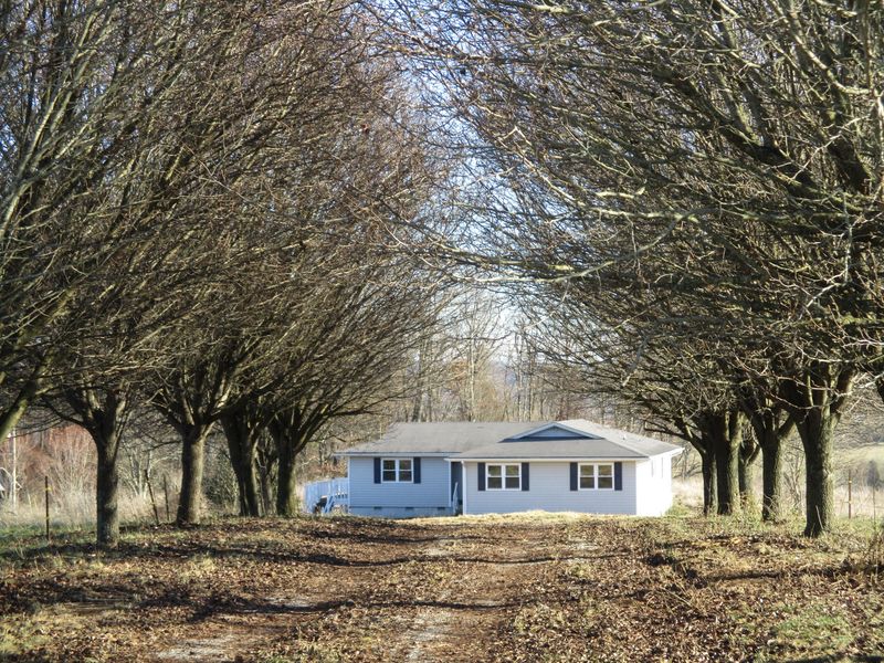 357 Victor Ln, Whitesburg, TN 37891