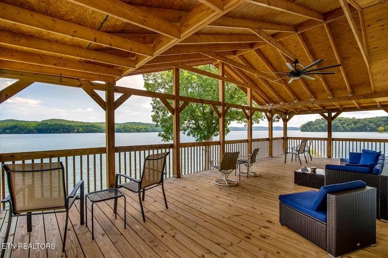 357 Winton Chapel Rd, Rockwood, TN 37854