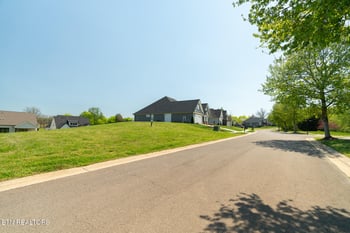 3574 Persimmon, Loudon, TN 37774