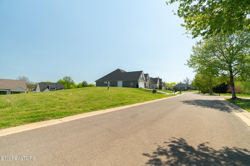 3574 Persimmon, Loudon, TN 37774