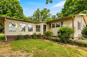 3575 Weavers Dr, Louisville, TN 37777