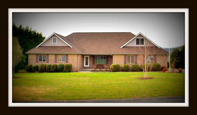 3576 Deer Field Cir, Sevierville, TN 37862