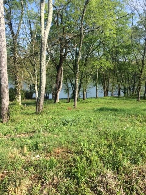 358 Azalea Ln, Loudon, TN 37774