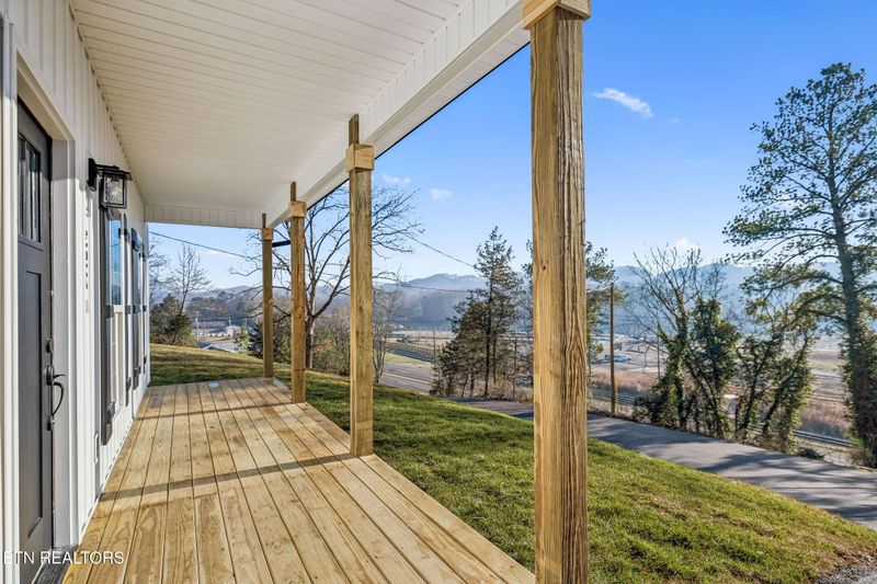 358 Clinch Ave, Clinton, TN 37716