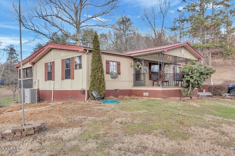 358 Waller Ferry Rd, Lenoir City, TN 37771