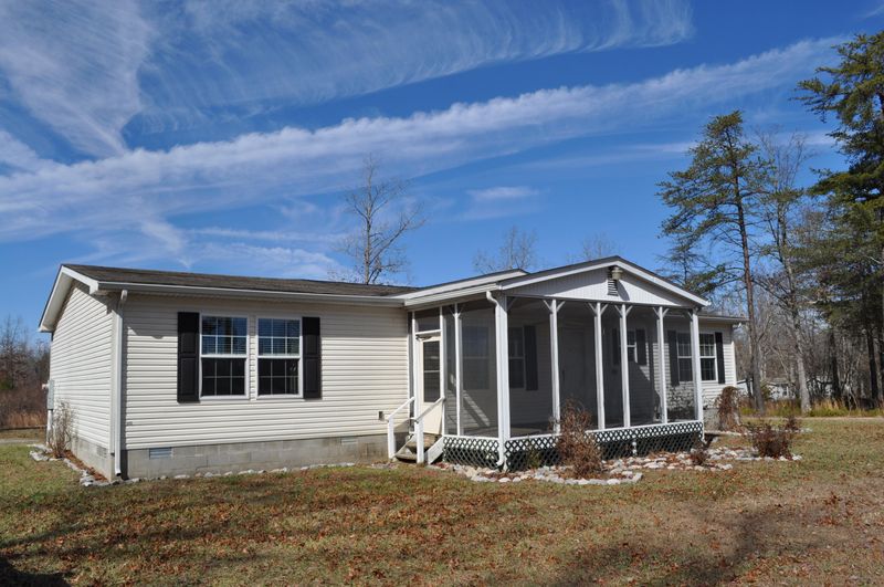3588 Cumberland Lakes Dr, Monterey, TN 38574