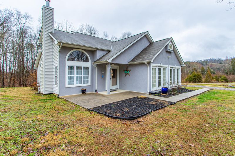 359 Fox Creek Rd, Seymour, TN 37865