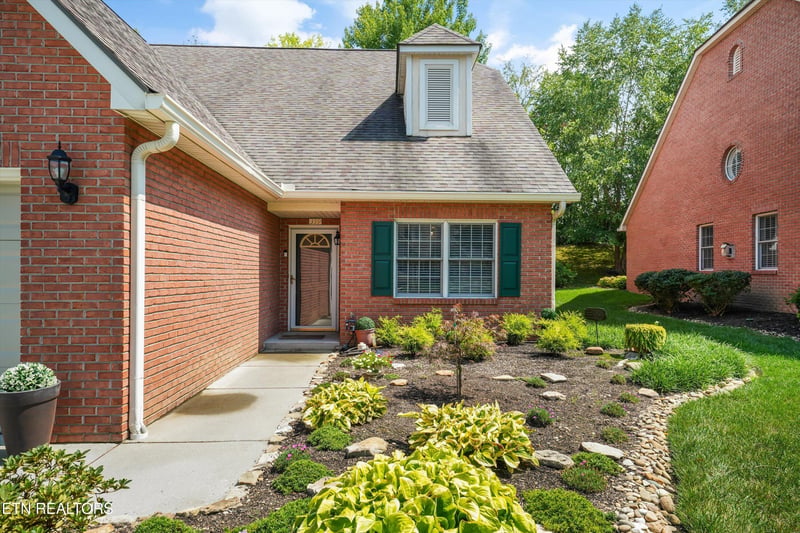 359 Paine Lake Dr, Sevierville, TN 37862