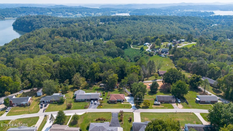 359 Skyline View Ln, Kingston, TN 37763